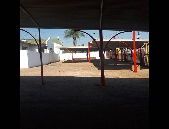 M² OFFICE TO LET IN ROCKY DRIFT